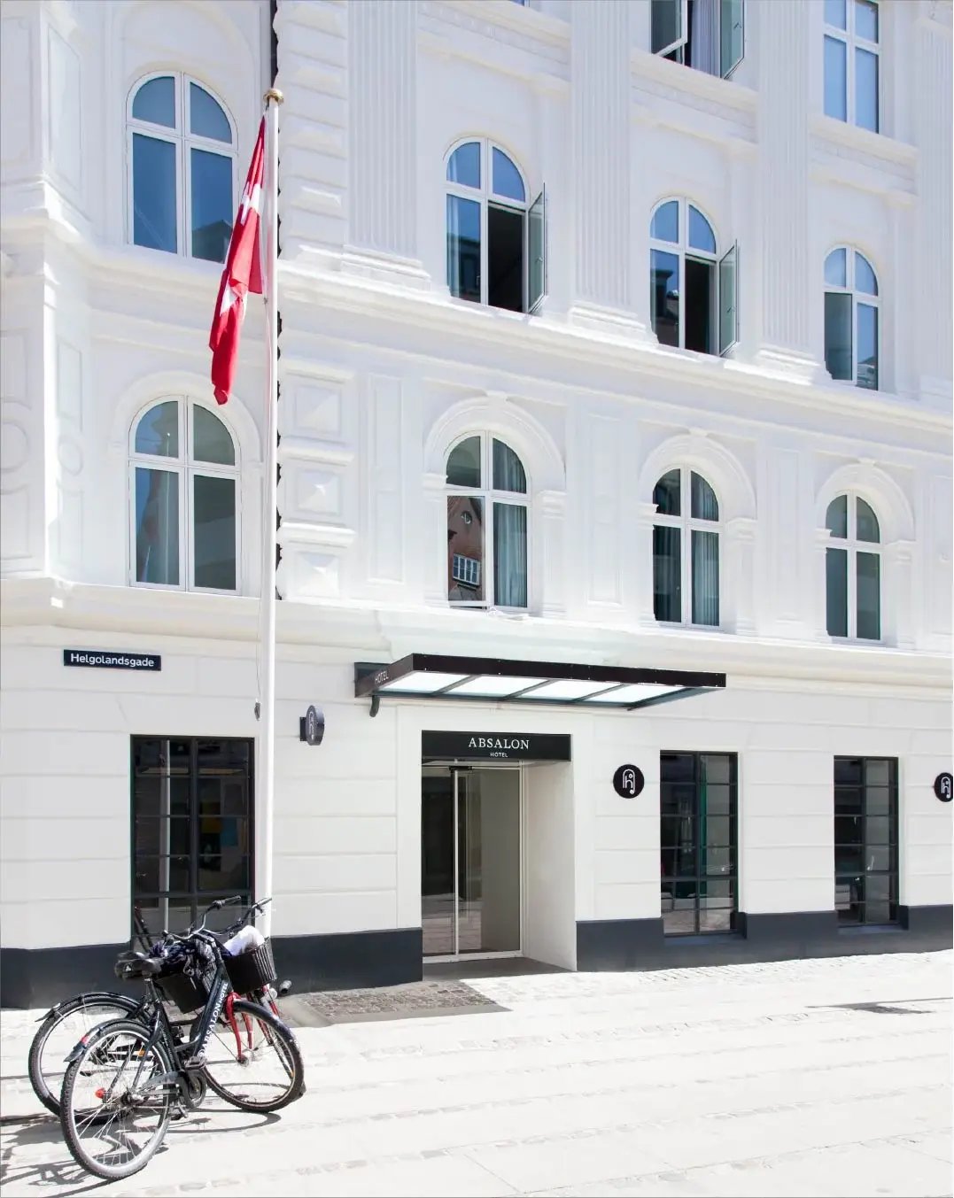 Absalon Hotel Portrait body image - 1076x1352-50 (1)